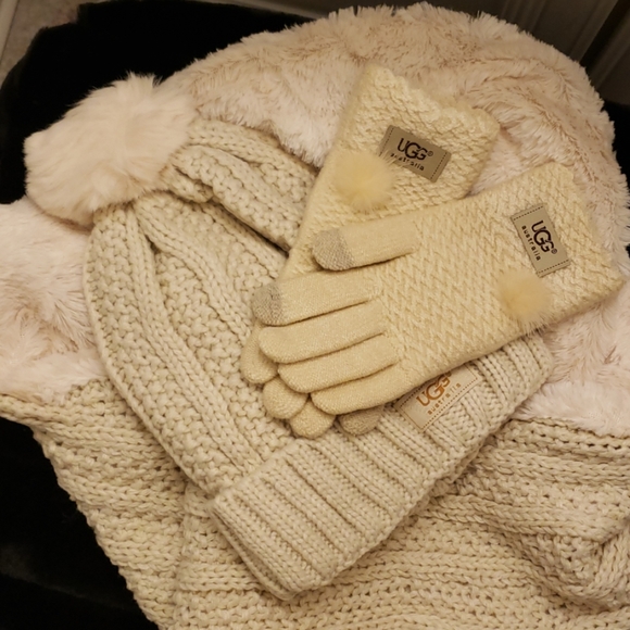UGG Accessories - UGG HAT AND INFINITY SCARF, GLOVES SET NEW